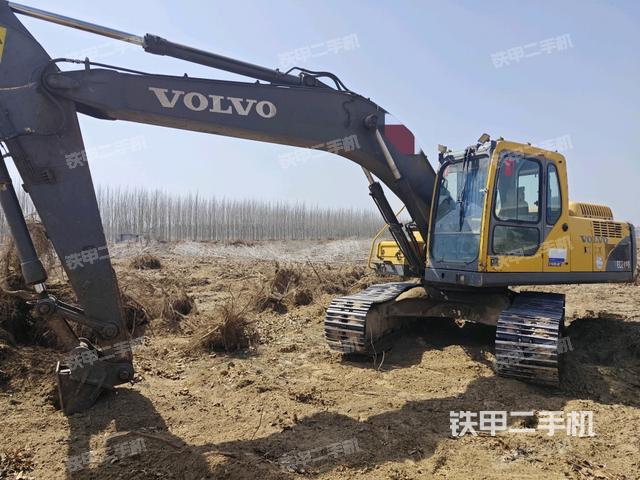 沃尔沃EC210B挖掘机