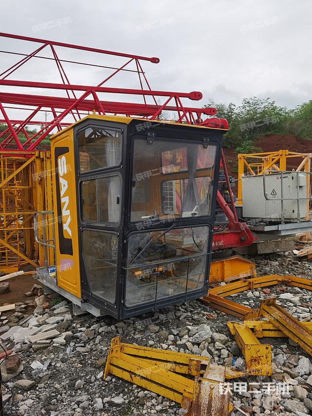 驾驶室操作台（设备外观及核心部件）