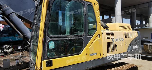 驾驶室整体（整机外观）