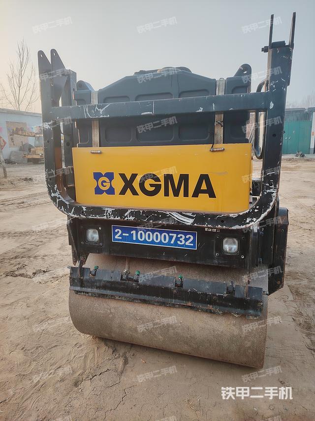 整机右后45°（设备外观及核心部件）