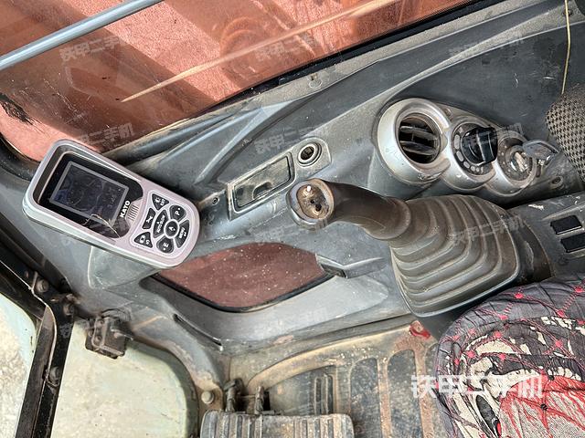 驾驶室整体（整机外观）