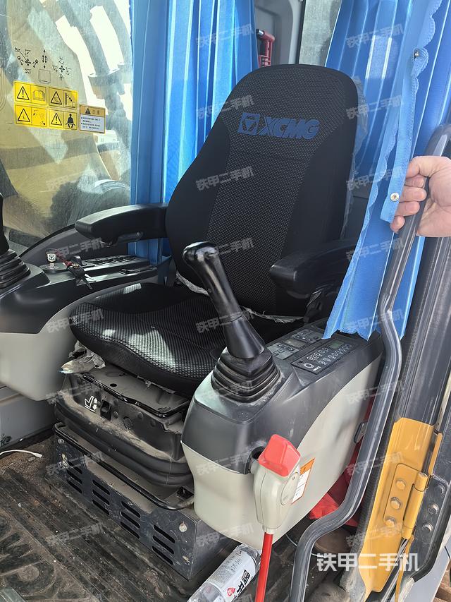 驾驶室整体（整机外观）