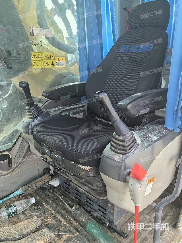 驾驶室整体（整机外观）