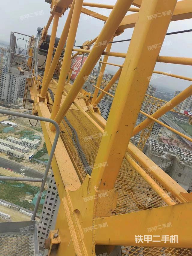 整机左侧（设备外观及核心部件）