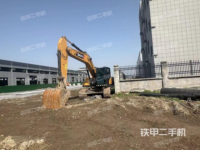 三一重工SY200C挖掘机