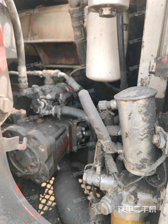 液壓泵斜45?左（大件艙室）