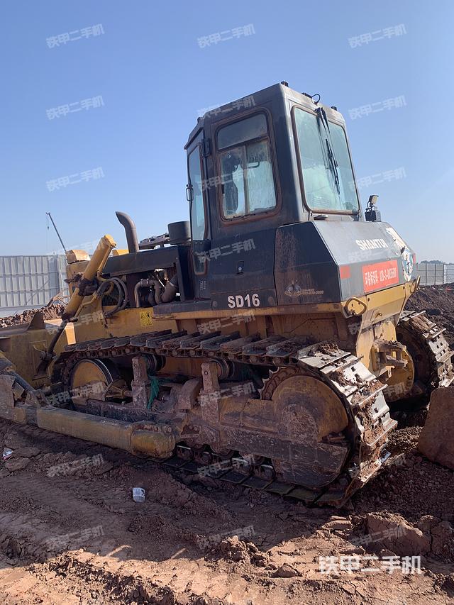 整机右后45°（设备外观及核心部件）