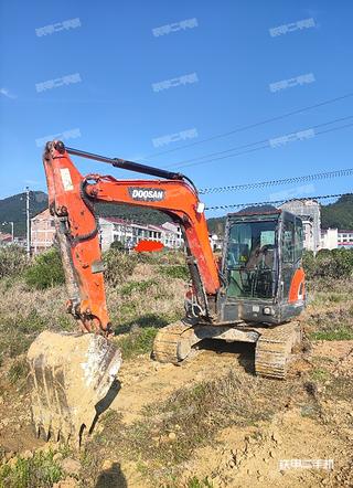 益阳斗山DX60-9C挖掘机实拍图片