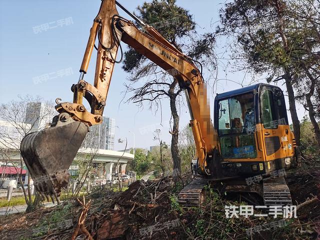 现代R60-7挖掘机