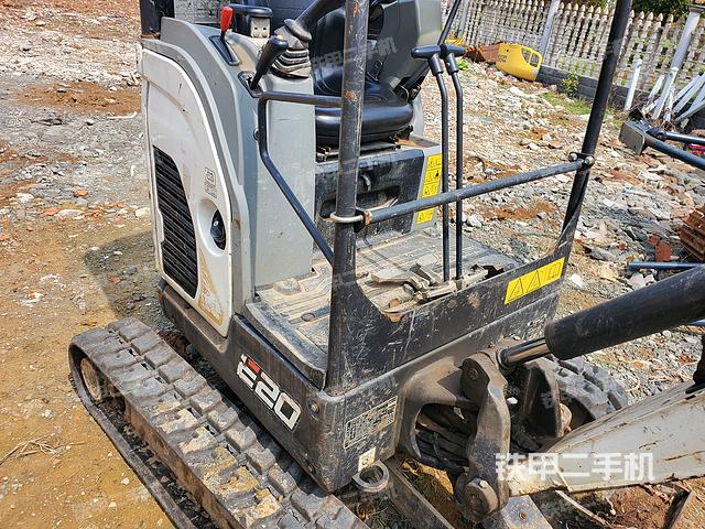 驾驶室整体（整机外观）