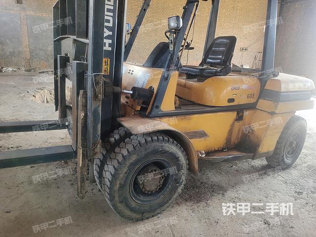 现代CPCD60E叉车