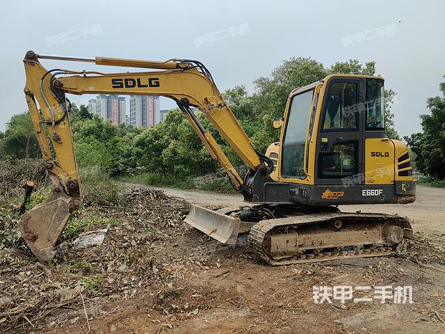 山东临工E660FL挖掘机