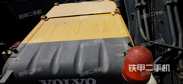 驾驶室顶部（整机外观）