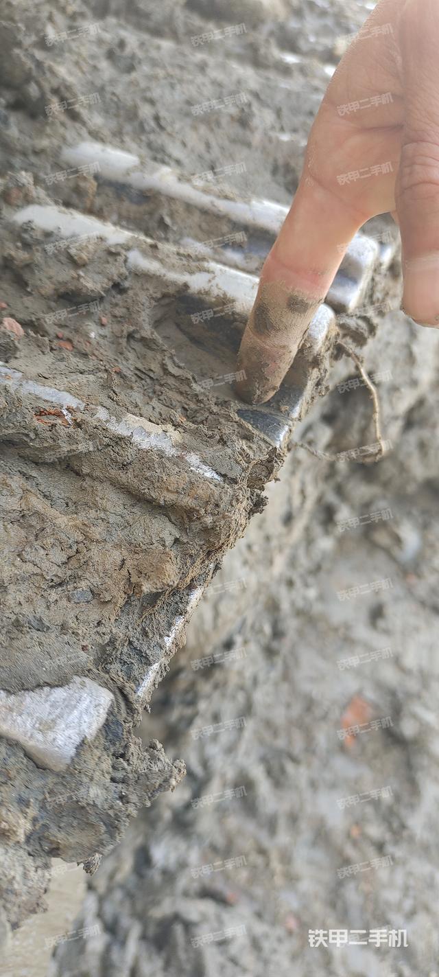 单侧履带整体（整机外观）