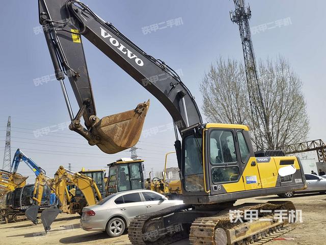 沃尔沃EC210D挖掘机