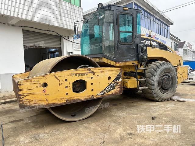 整机左侧（设备外观及核心部件）