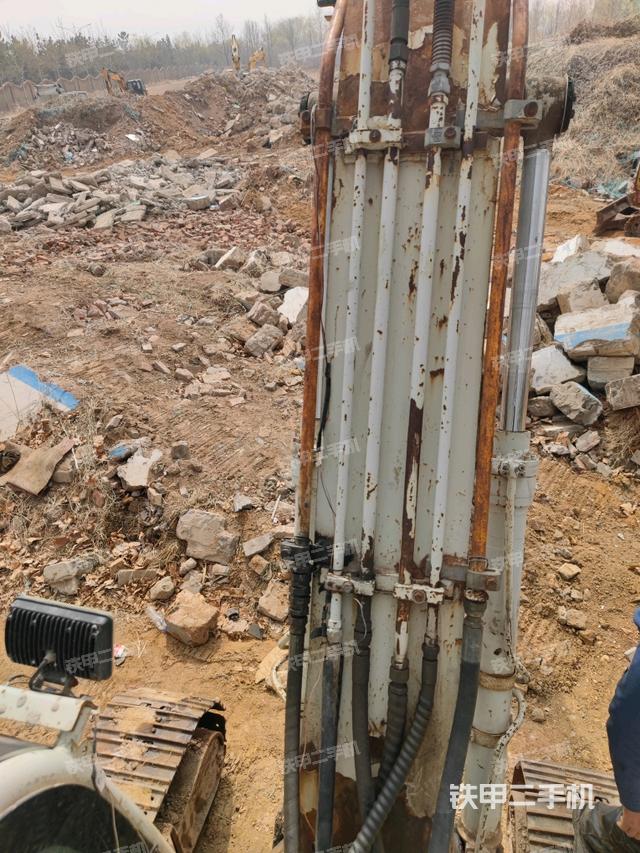 大臂背部俯視（工作和回轉(zhuǎn)裝置）