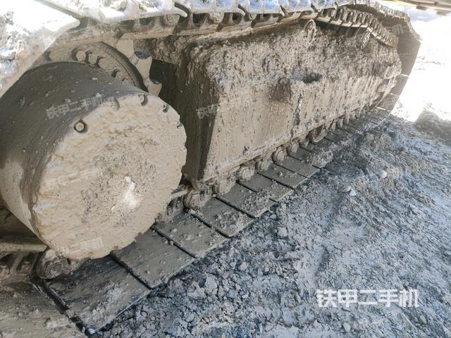 左側(cè)履帶整體?(行走機(jī)構(gòu)) 左側(cè)履帶整體?(行走機(jī)構(gòu))