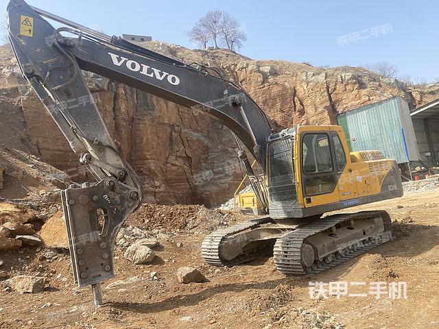 沃尔沃EC210B挖掘机