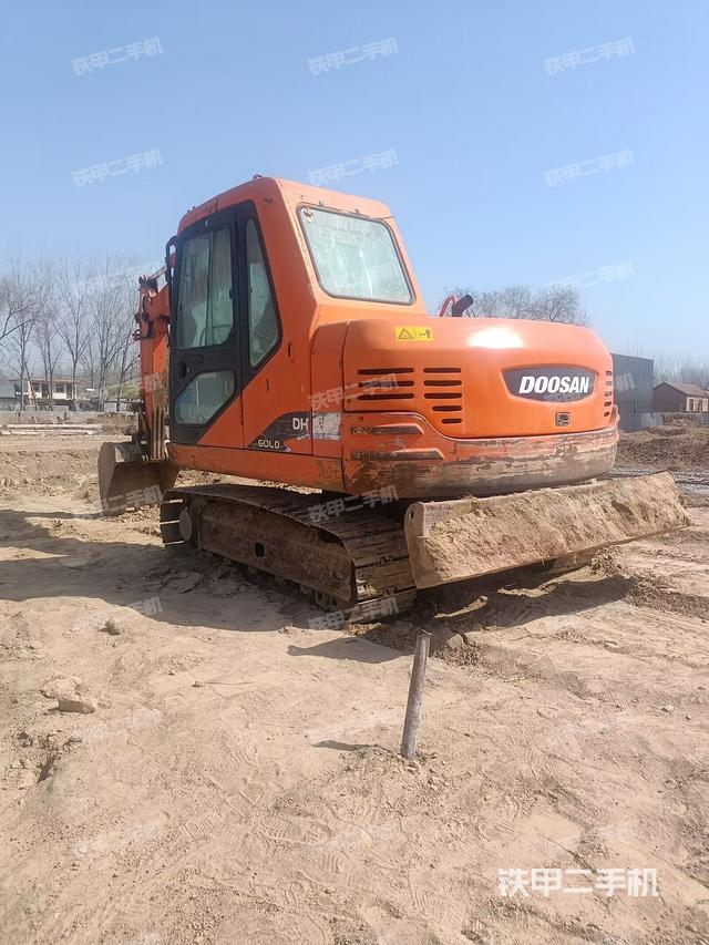 驾驶室整体（整机外观）