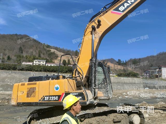 右后45(整機(jī)外觀) 右后45(整機(jī)外觀)