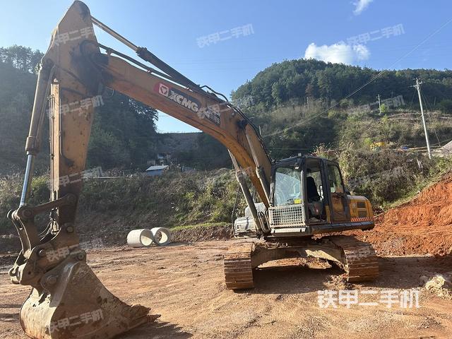 徐工XE245DK挖掘机