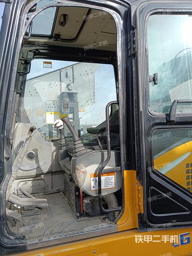 驾驶室整体（整机外观）