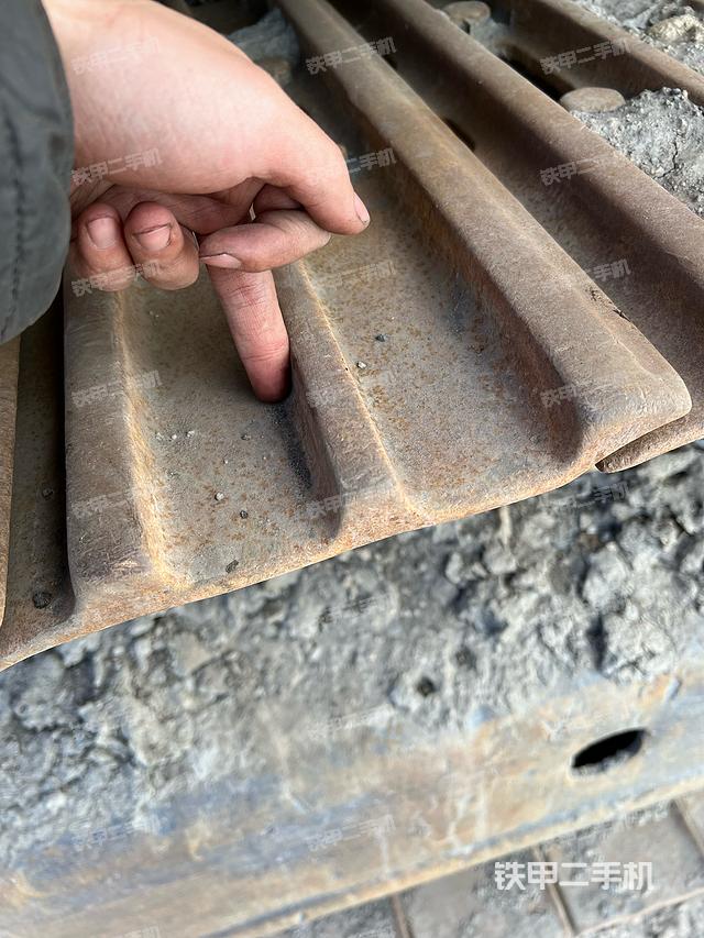 单侧履带整体（整机外观）