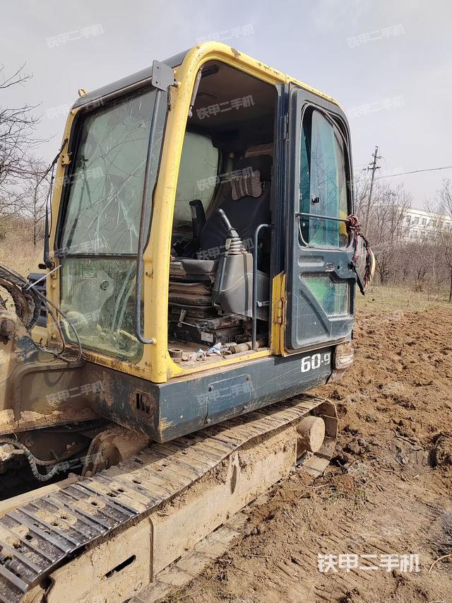 驾驶室整体（整机外观）