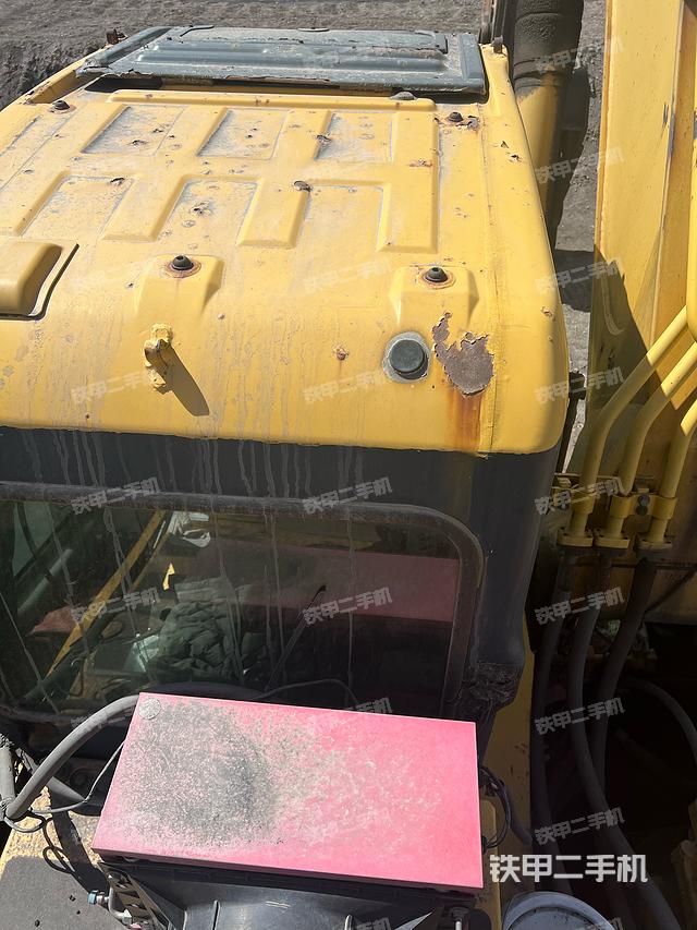 驾驶室顶部（整机外观）