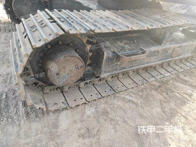 单侧履带整体（整机外观）