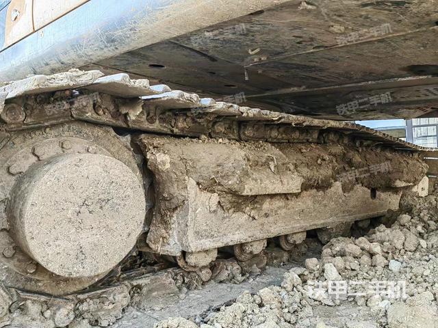 单侧履带整体（整机外观）