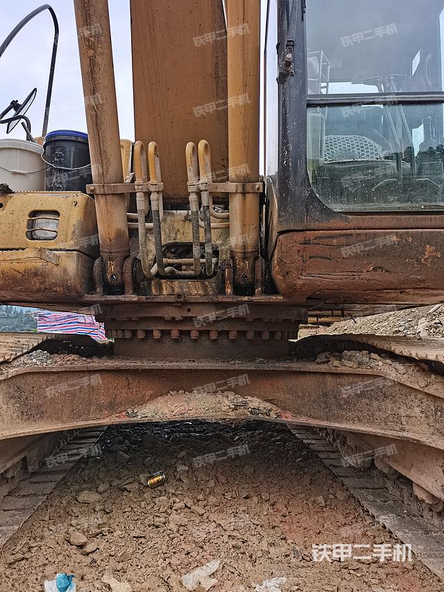 驾驶室整体（整机外观）