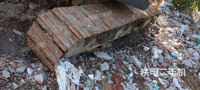 单侧履带整体（整机外观）