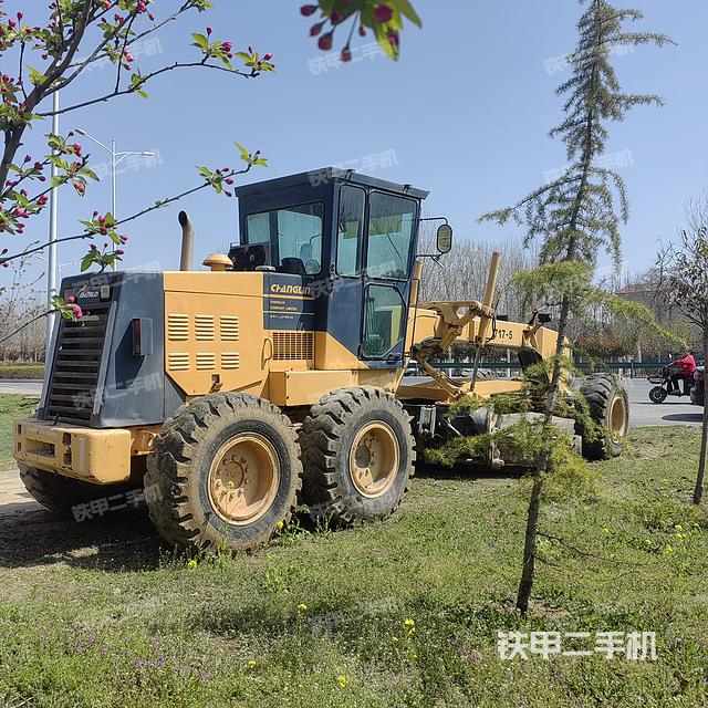 整机右后45°（设备外观及核心部件）