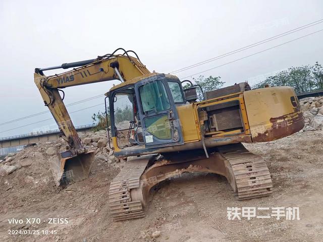 三一重工SY235C-8挖掘机