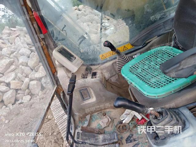 驾驶室整体（整机外观）