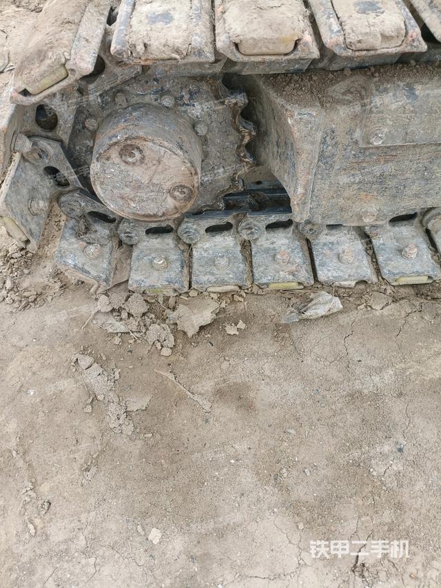 右驅動輪（行走機構）