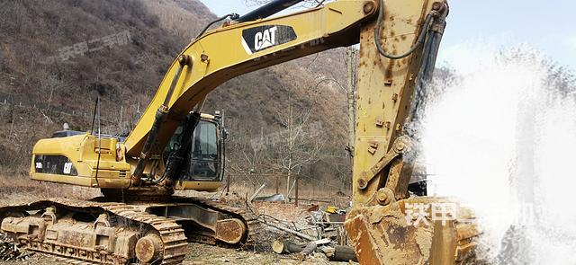 卡特彼勒340DL液压挖掘机