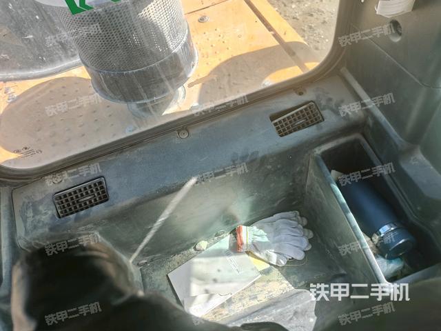 座椅后部(駕駛室部分) 座椅后部(駕駛室部分)