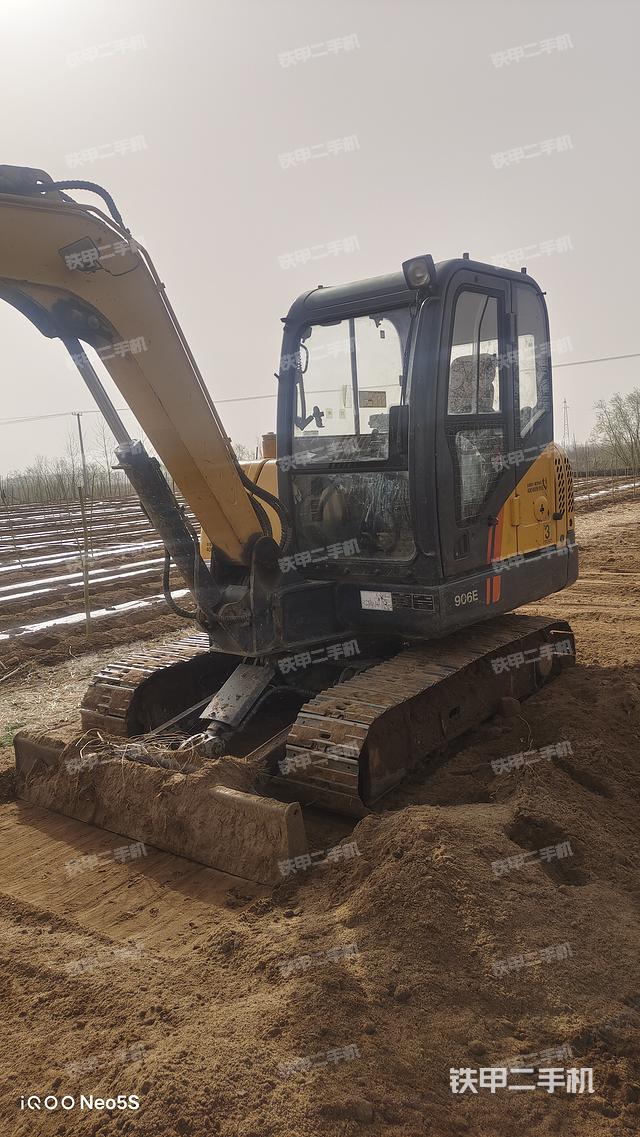 驾驶室整体（整机外观）