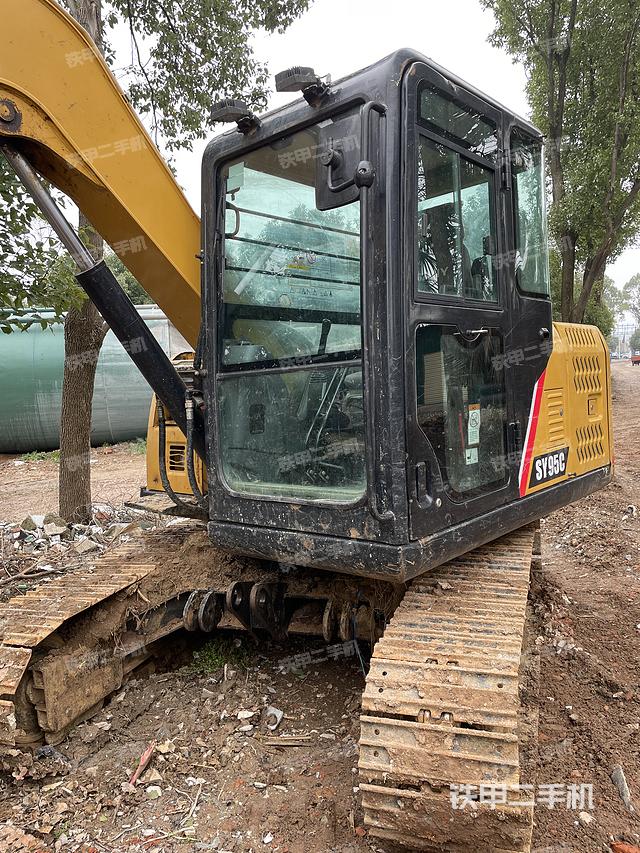 驾驶室整体（整机外观）