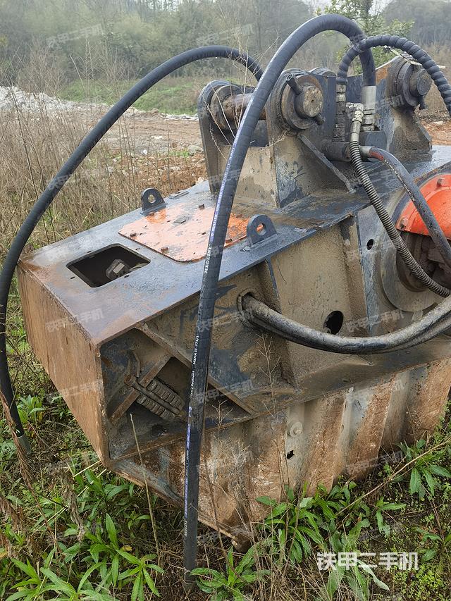 整机左侧（设备外观及核心部件）