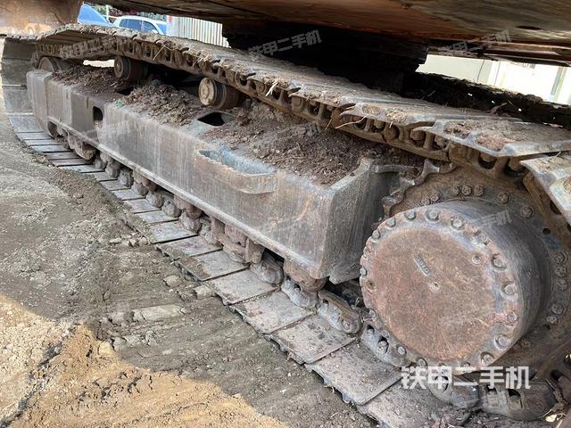 单侧履带整体（整机外观）