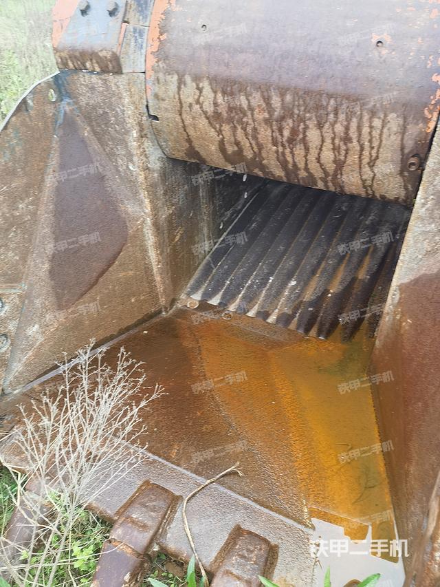 驾驶室操作台（设备外观及核心部件）