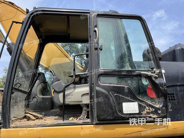 驾驶室整体（整机外观）