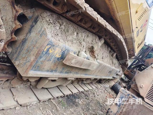 单侧履带整体（整机外观）