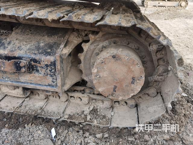 右驅(qū)動(dòng)輪（行走機(jī)構(gòu)）