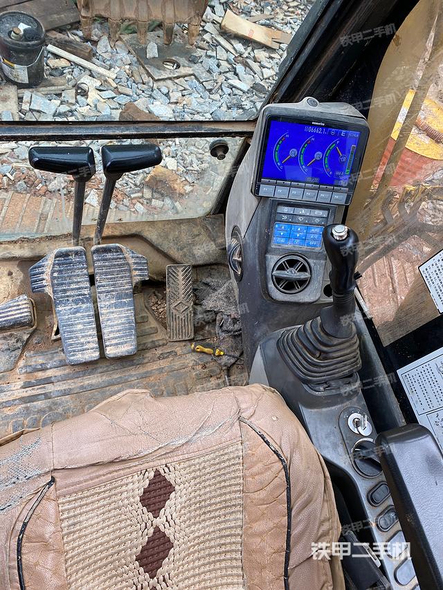 驾驶室整体（整机外观）