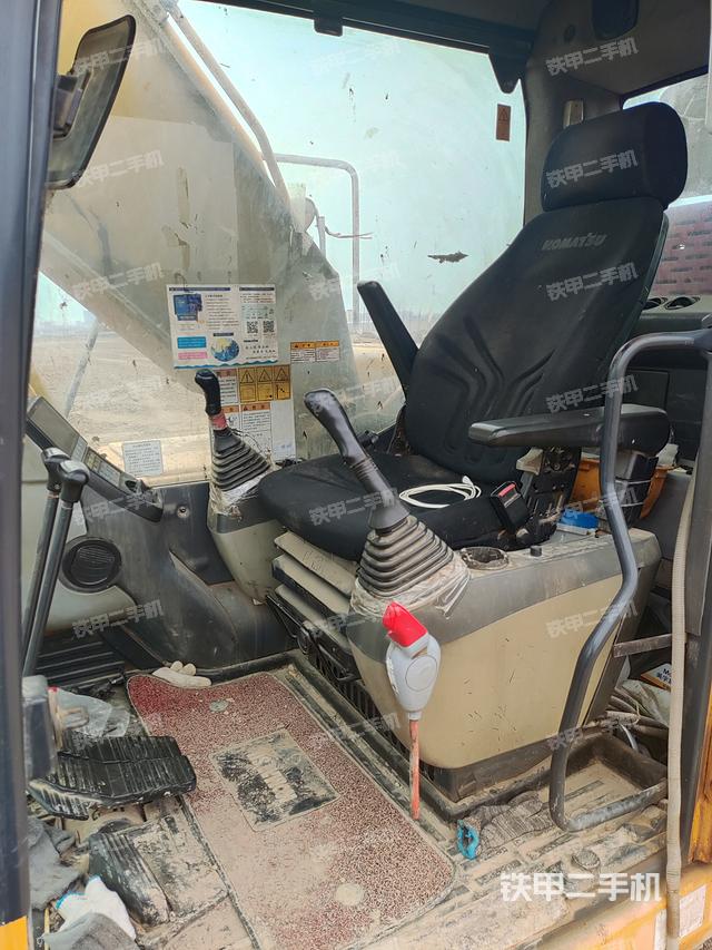 驾驶室整体（整机外观）